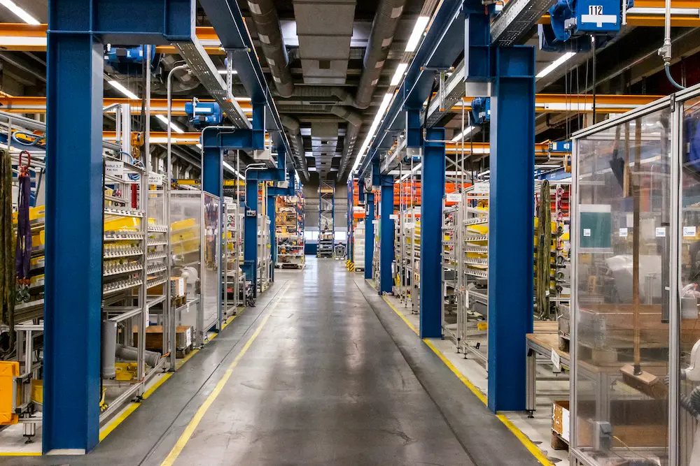 Small to medium Reintjes marine gearbox assembly line with precision manufacturing equipment