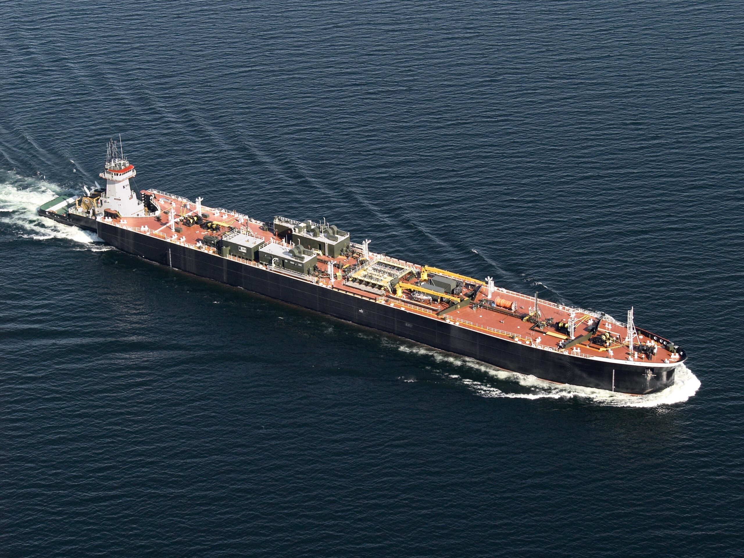 Articulated tug and tank barge underway